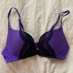 Victoria’s Secret Bombshell Bra 32A